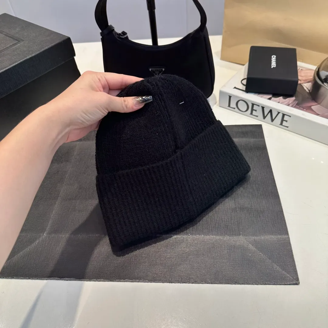 P60 Croxin new knitted beanie